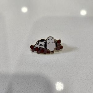 Vintage Snoopy with Hearts Pin